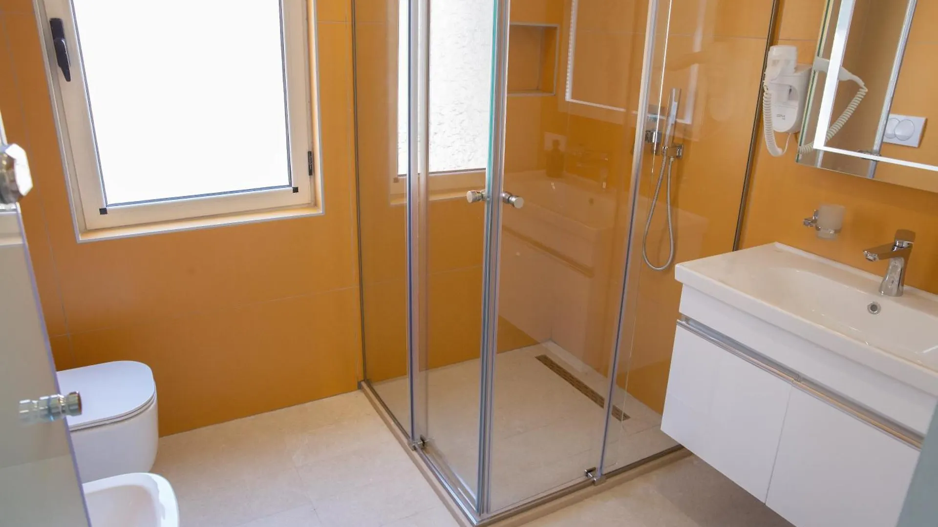 Veranda Boutique Hotel 1 Vlore 3*,