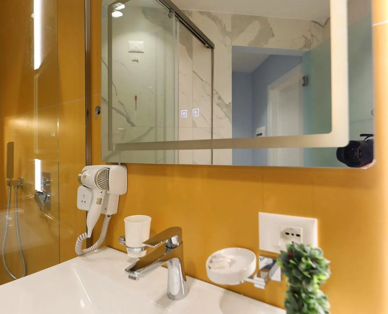 Veranda Boutique Hotel 1 Vlorë 3*,